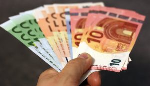 bancnote-euro-imprumuturi-rapide-in-valuta